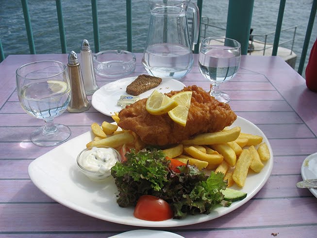 Buying_your_fish_and_chips