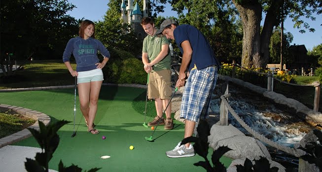 Miniature_golf